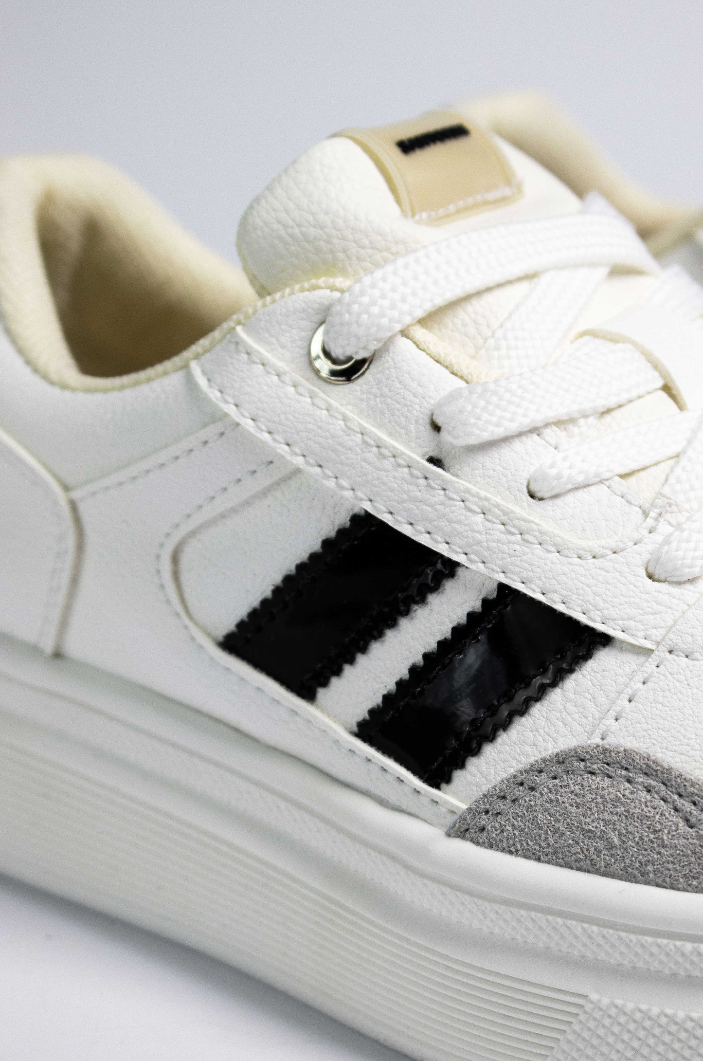 TENIS PARA MUJER MAVI GRIS