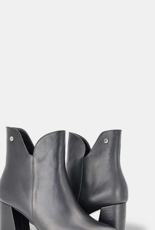 BOTINES PARA MUJER ALESSIA CUERO NEGRO
