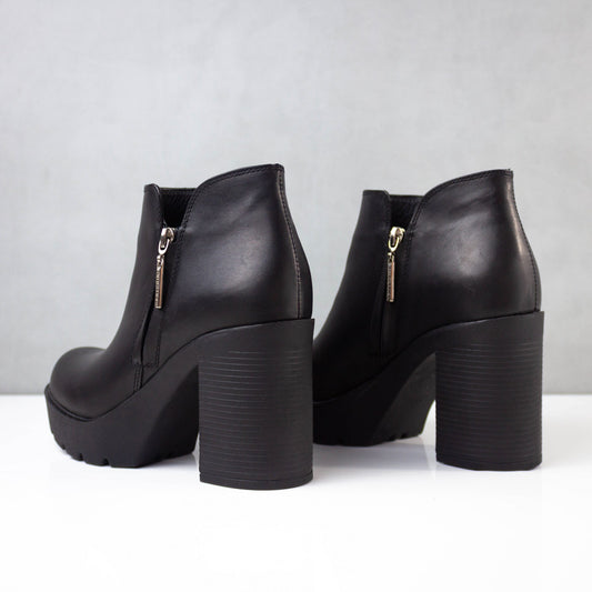 BOTINES PARA MUJER JANA CUERO NEGRO