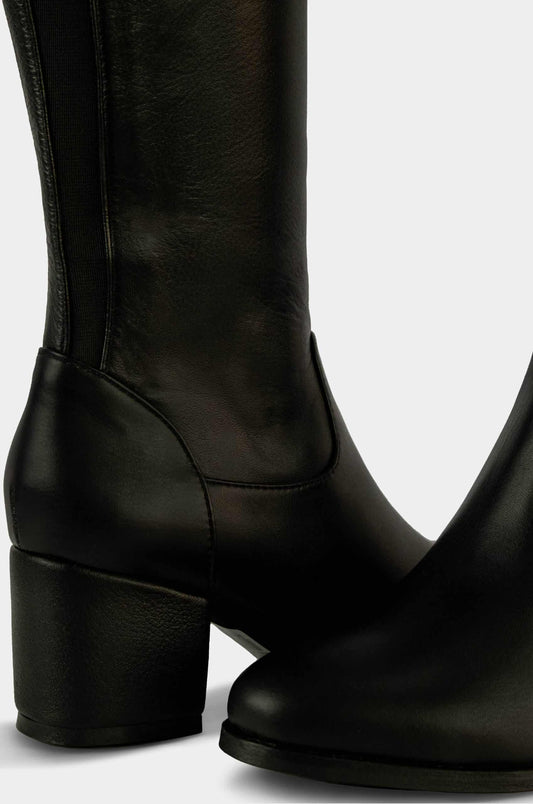BOTAS PARA MUJER USELIA CUERO NEGRO SANTORINI - detalle