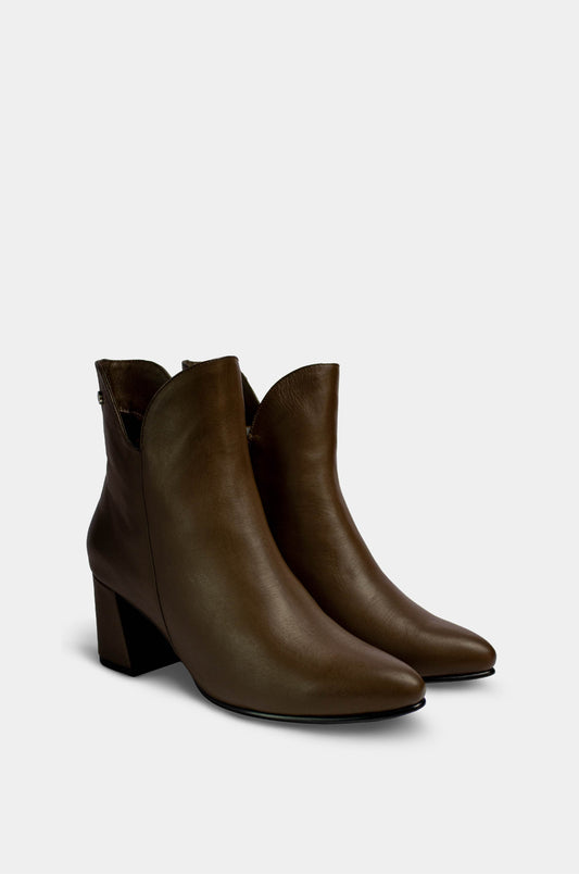 BOTINES PARA MUJER ALESSIA CUERO CAFE SANTORINI - vista 45 grados