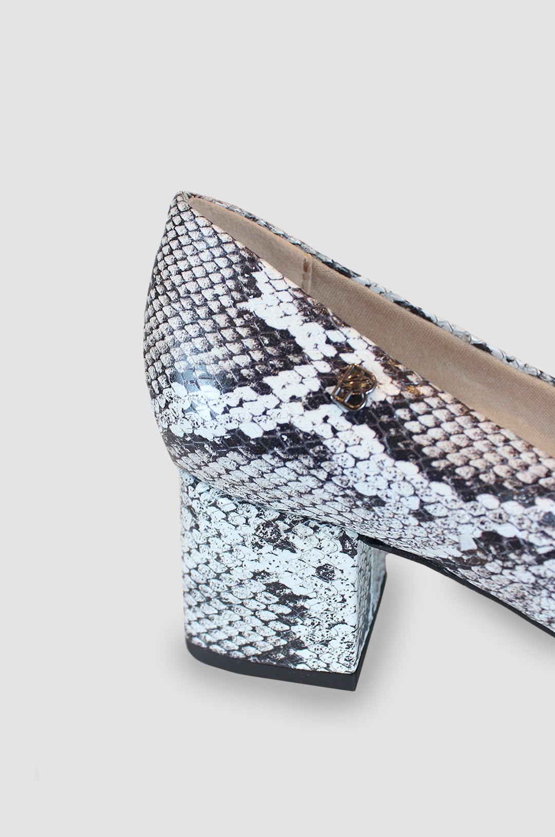 TACONES PARA MUJER CHIARA CUERO GRIS BOTTERO - vista 3